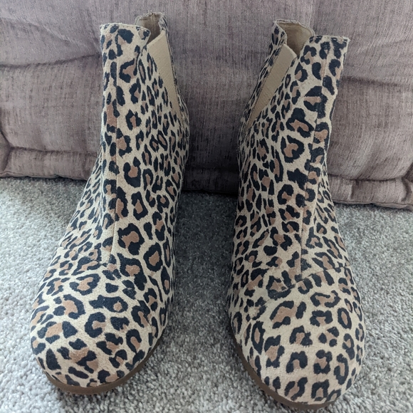 Tom’s leopard print Kelsey wedge bootie-Size 12 - Picture 1 of 5